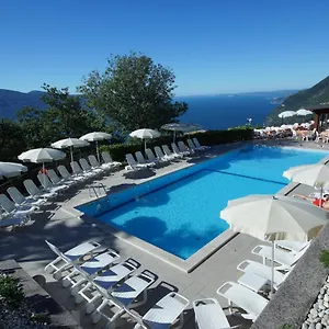 https://hotel-residence-la-rotonda.it-lombardy.com